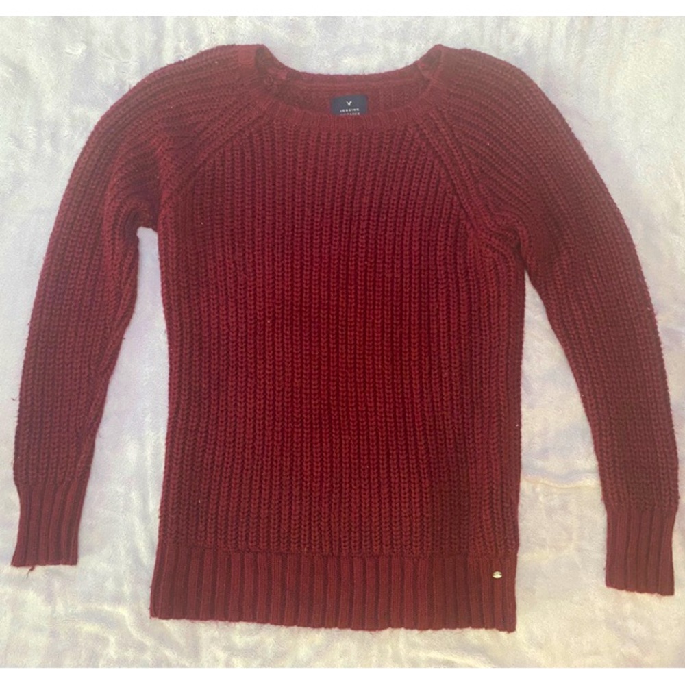 American Eagle, Size Medium, Maroon